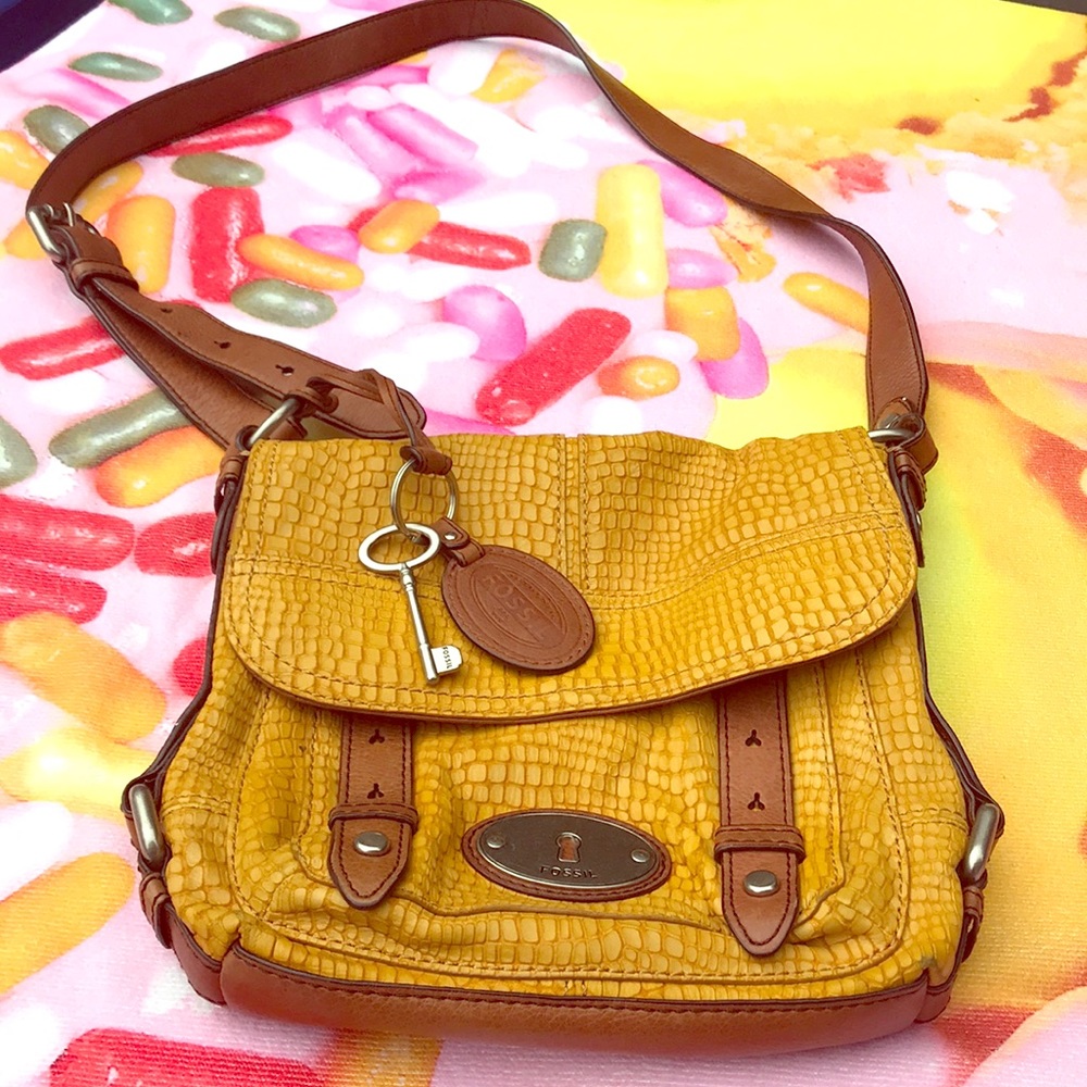 Fossil leather hang bag purse super soft